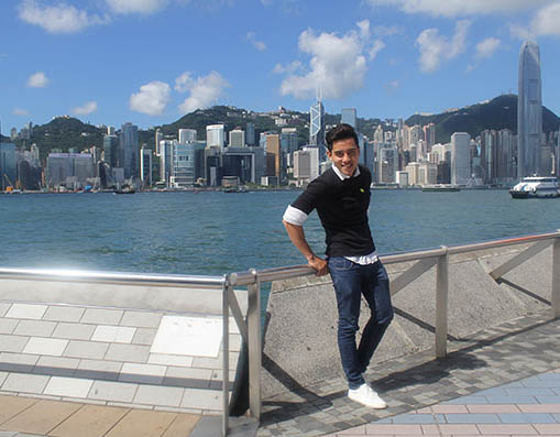 Chinh Nguyễn tham quan vẻ đẹp Hồng Kông