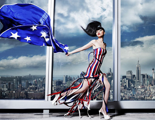Jessica Minh Anh catwalk trên đỉnh nước Mỹ