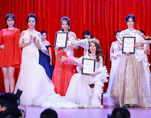 Người đẹp TpHCM đoạt vương miện Hoa khôi Thời trang Việt Nam 2017