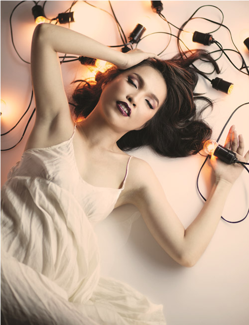 Hiền Thục lung linh với hình ảnh thiên sứ